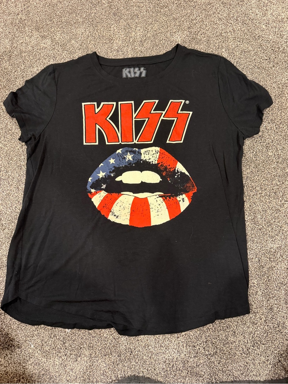 Kiss band tee